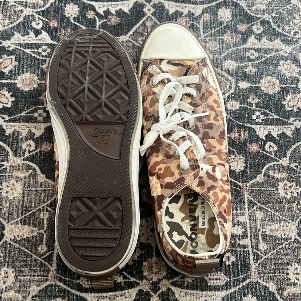 Converse - Picture 3 of 4